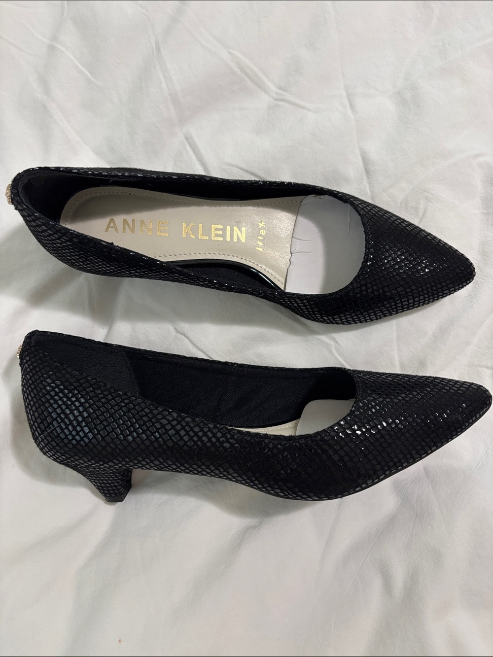 Anne Klein Black Textured Pointed Toe Low Heel Pumps